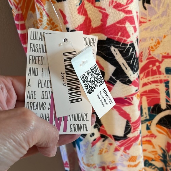 NWT LulaRoe Joy Longline Sleeveless Lightweight Vest Cardigan - Picture 3 of 11